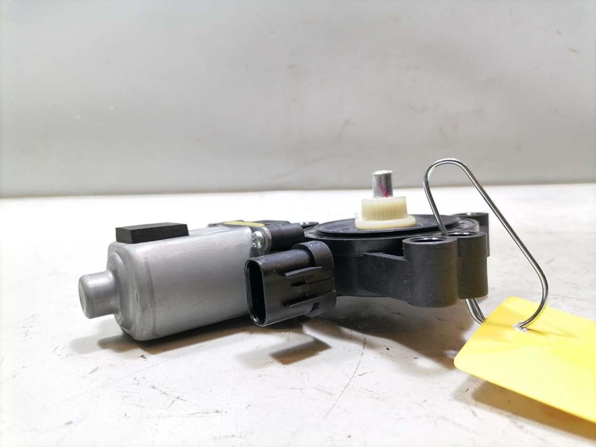 Hyundai I30 original Fensterhebermotor vorn links Bj.2014